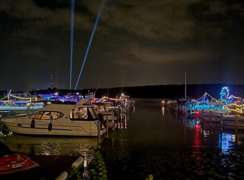 Hafen bei Nacht